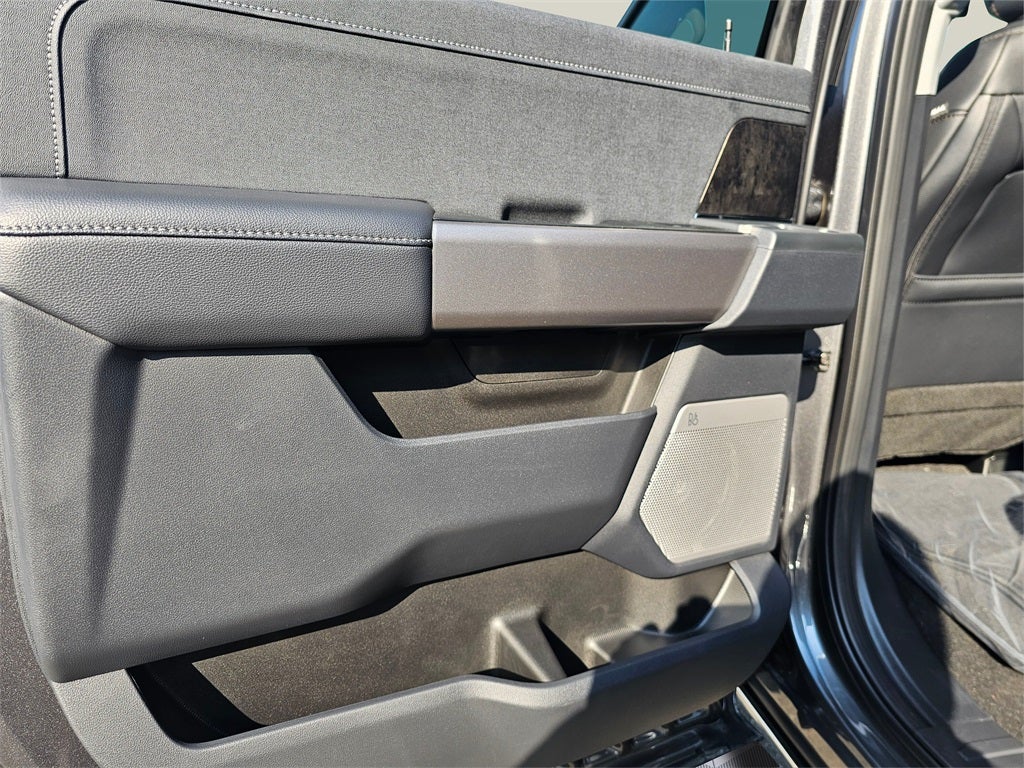 2026 Ford F-350 SD Lariat