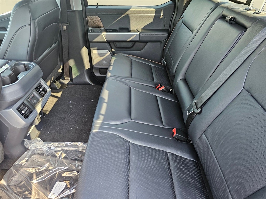 2026 Ford F-350 SD Lariat