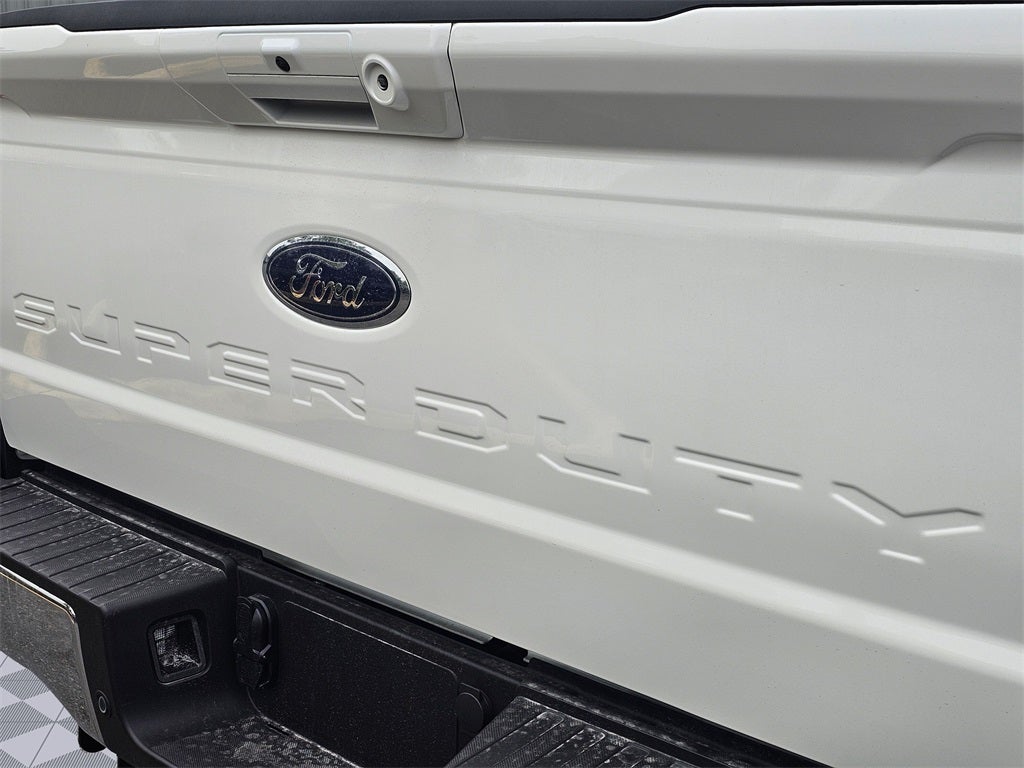 2026 Ford F-350 SD Lariat