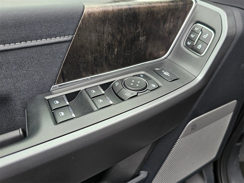 2025 Ford F-350 SD Lariat