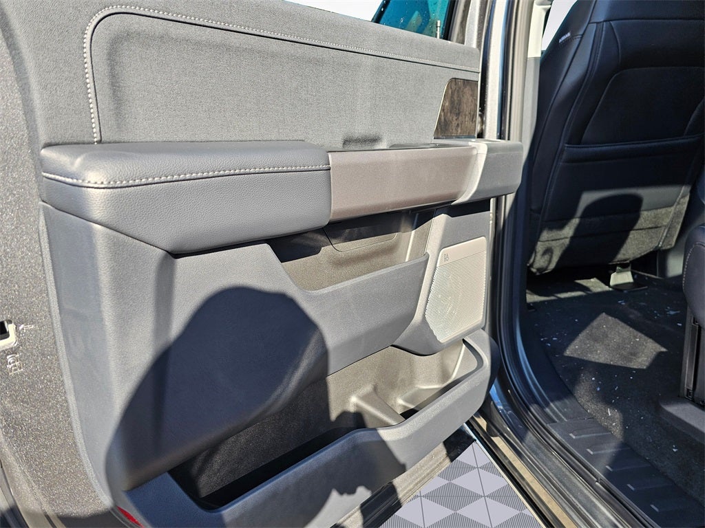 2026 Ford F-350 SD Lariat