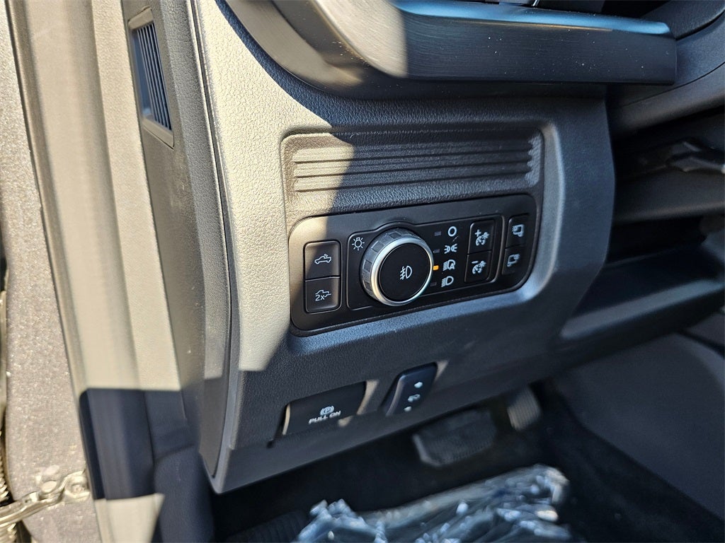 2026 Ford F-350 SD Lariat