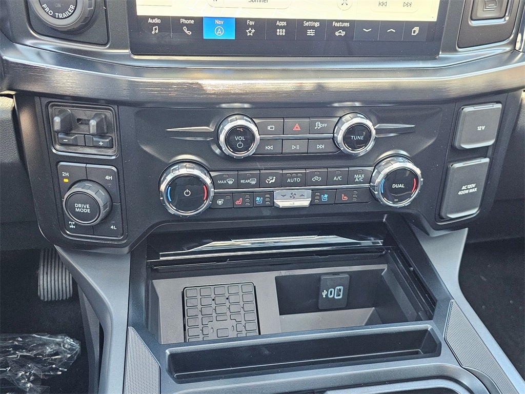 2026 Ford F-350 SD Lariat