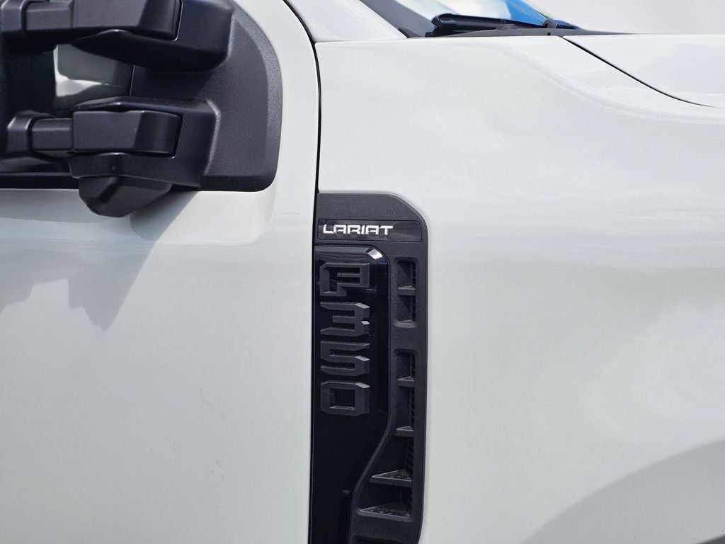2026 Ford F-350 SD Lariat