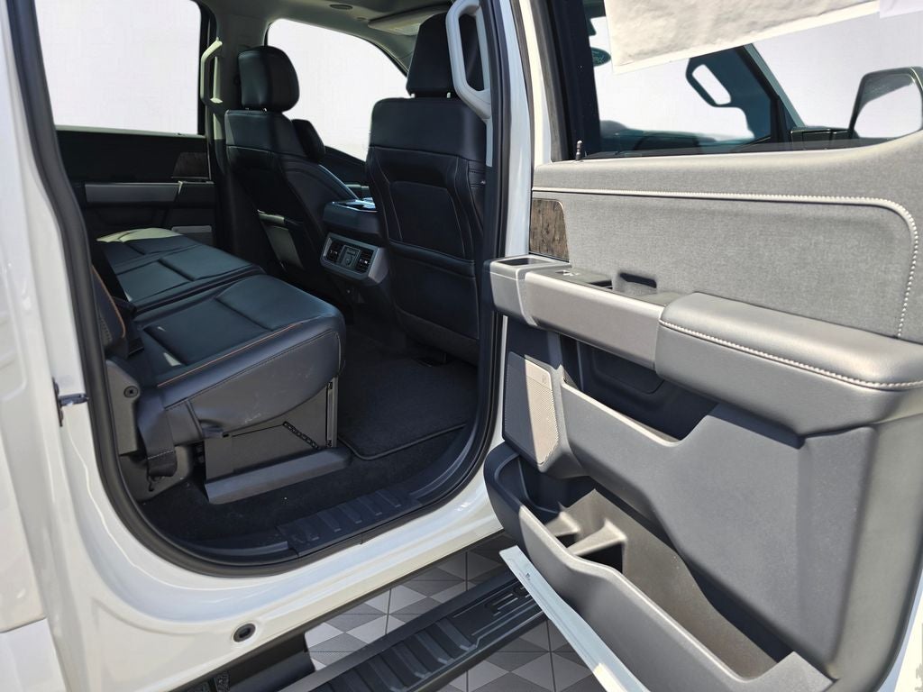 2026 Ford F-350 SD Lariat
