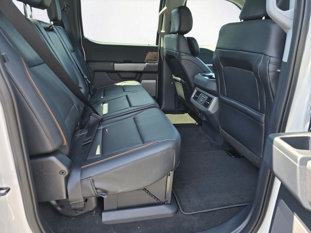 2026 Ford F-350 SD Lariat