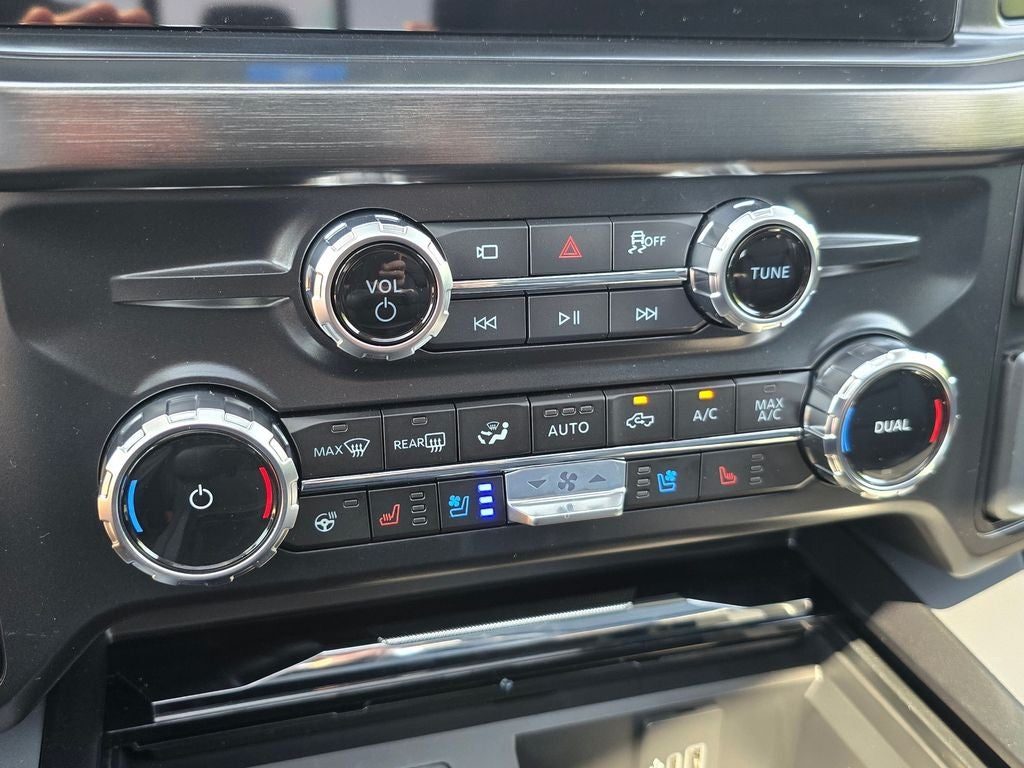 2026 Ford F-350 SD Lariat