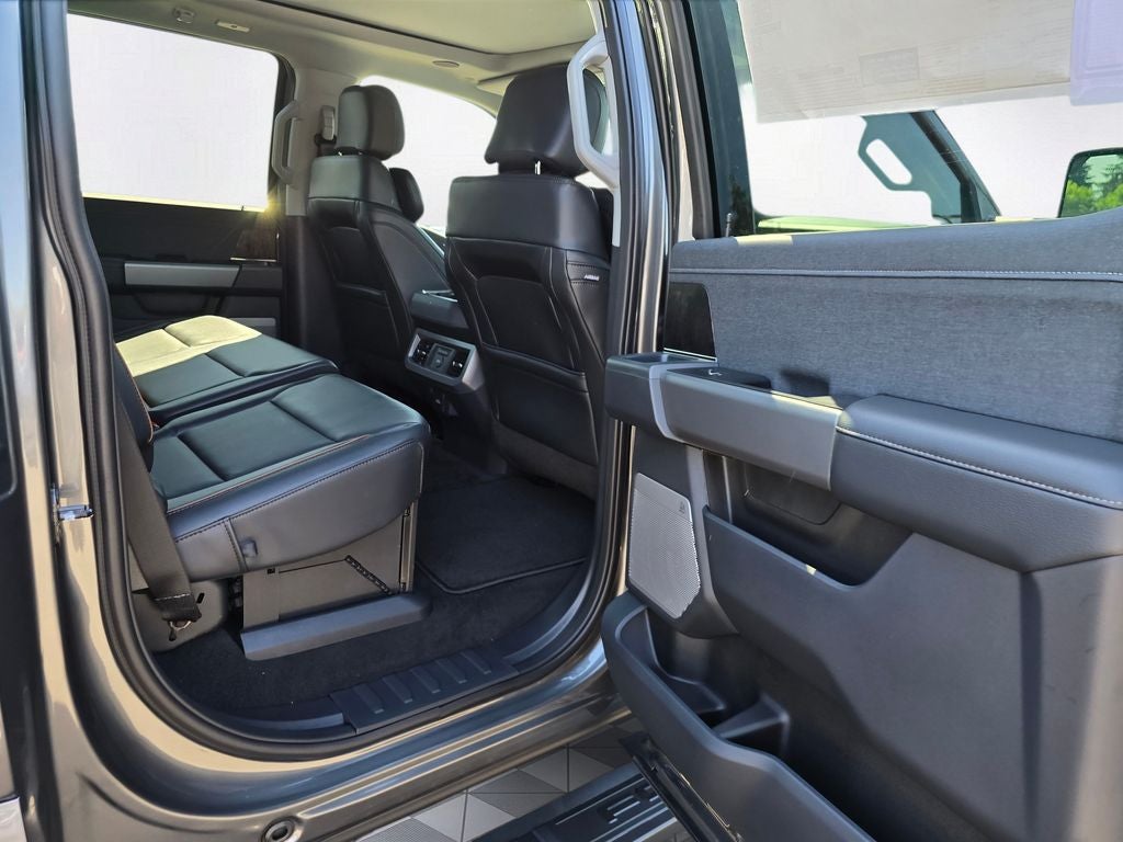 2026 Ford F-350 SD Lariat
