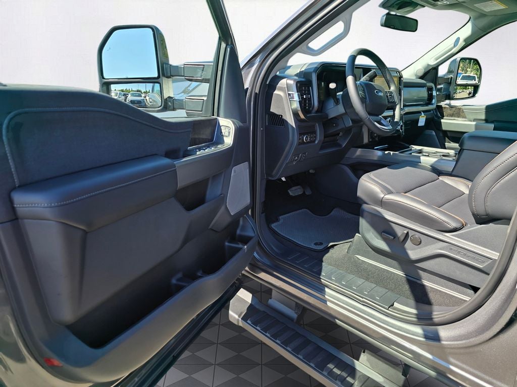 2026 Ford F-350 SD Lariat