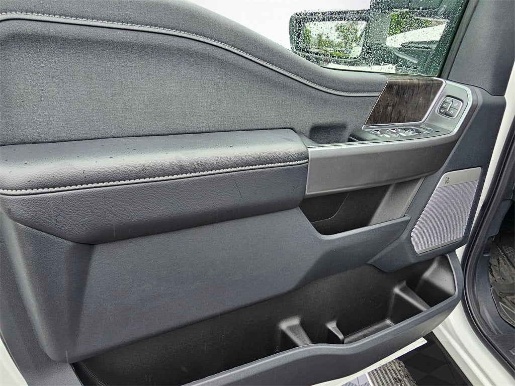 2025 Ford F-350 SD Lariat