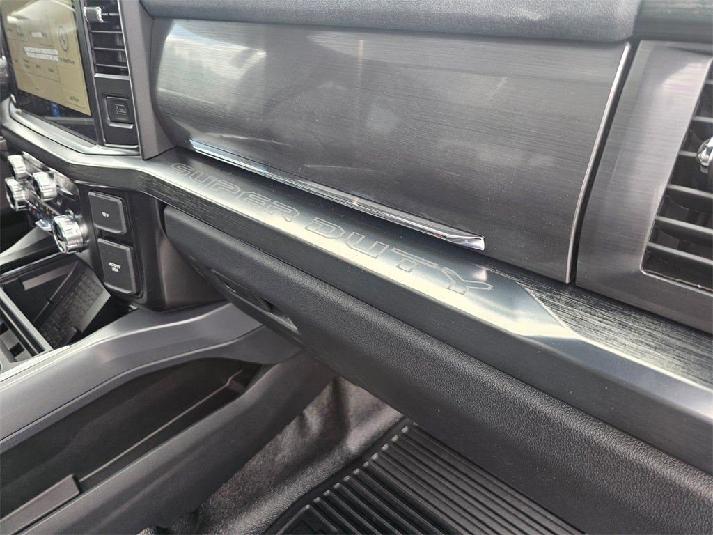 2025 Ford F-350 SD Lariat