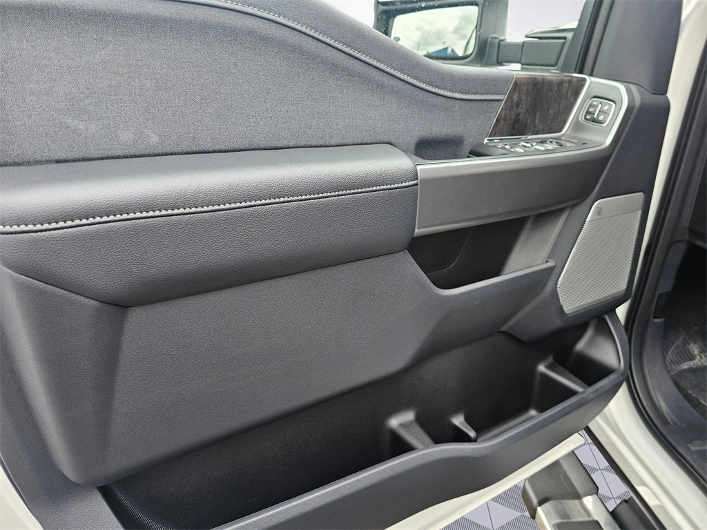 2026 Ford F-350 SD Lariat