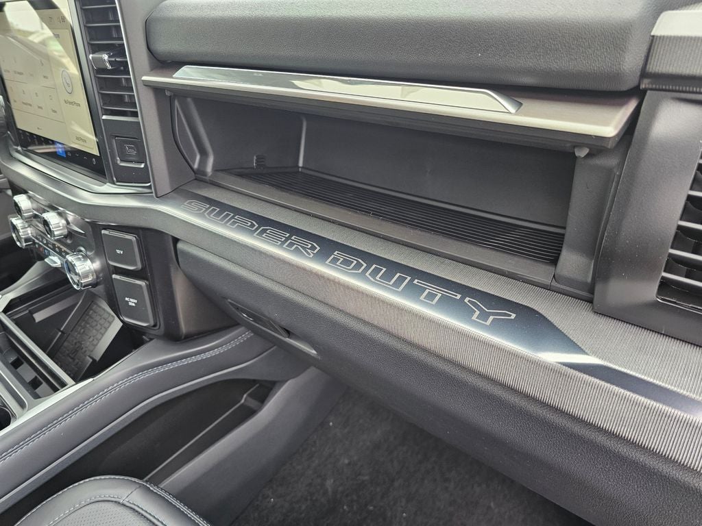 2026 Ford F-350 SD Platinum