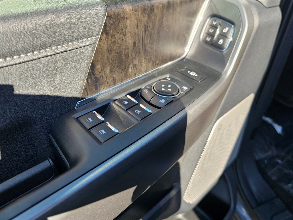 2026 Ford F-350 SD Lariat