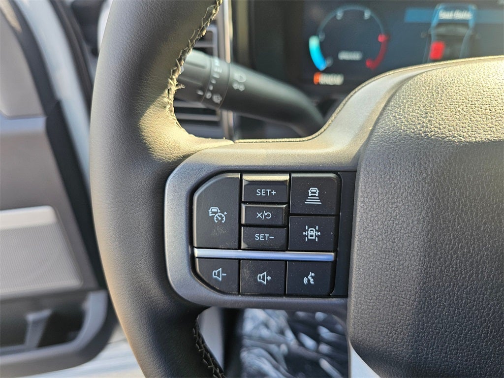 2026 Ford F-350 SD Lariat