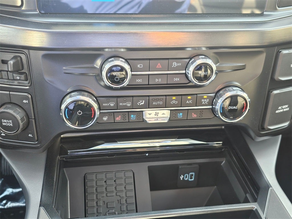 2026 Ford F-350 SD Lariat