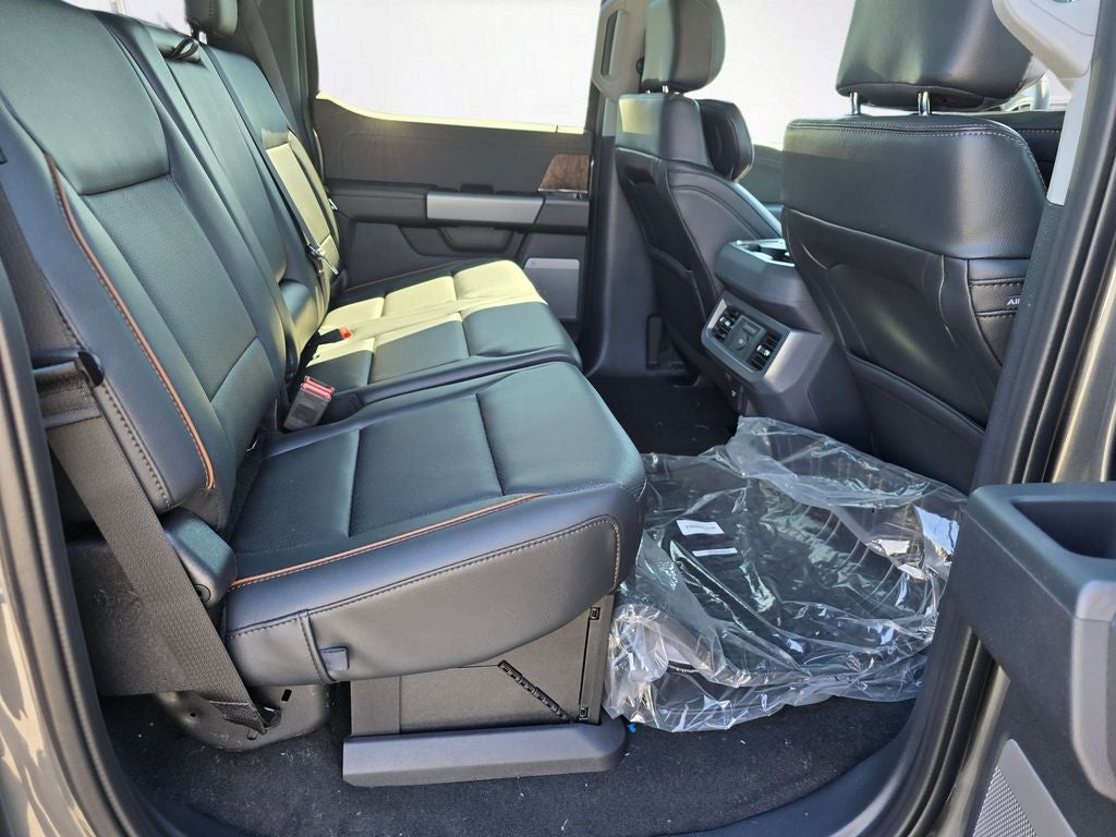 2026 Ford F-350 SD Lariat