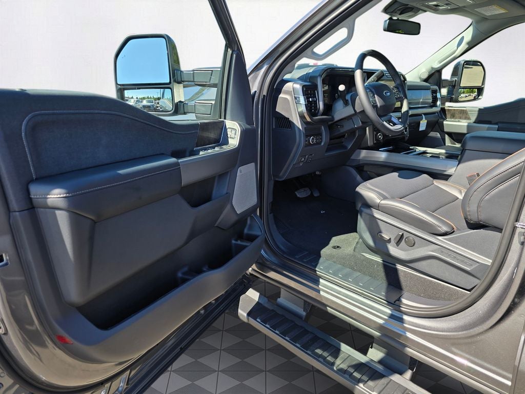 2026 Ford F-350 SD Lariat