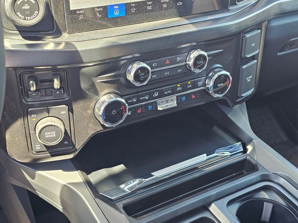 2026 Ford F-350 SD Lariat