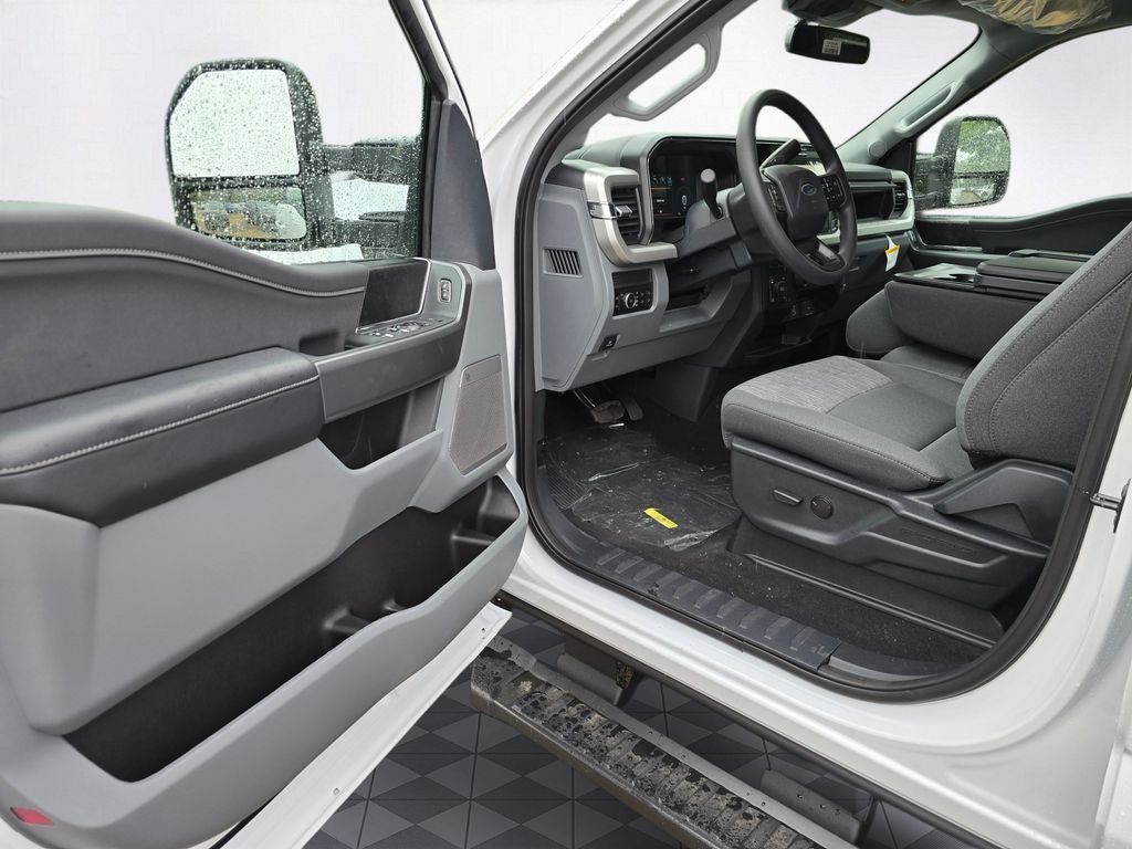 2026 Ford F-350 SD XLT