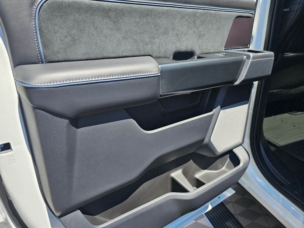 2026 Ford F-350 SD Platinum