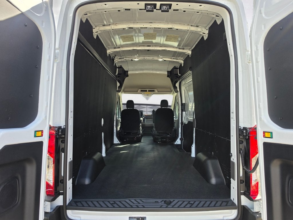 2027 Ford Transit-250 Base