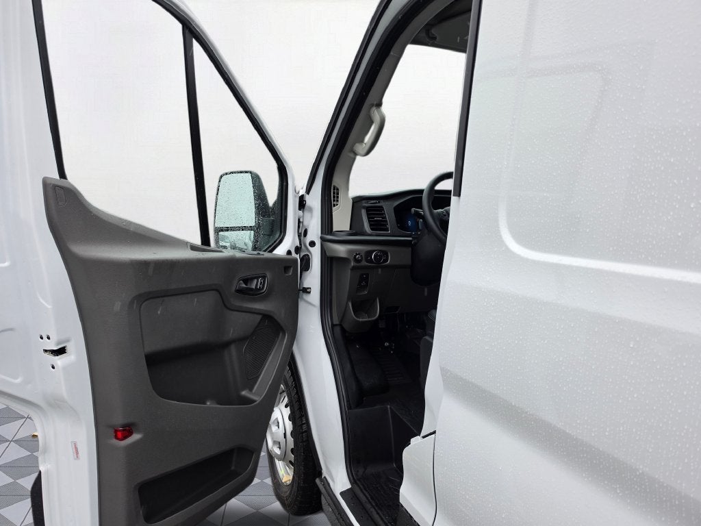 2027 Ford Transit-250 Base