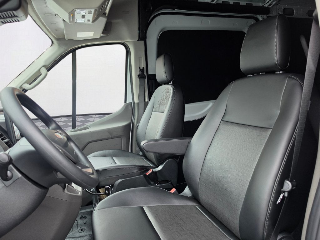 2027 Ford Transit-250 Base