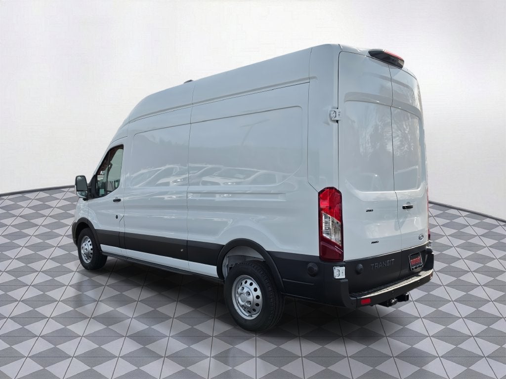 2027 Ford Transit-250 Base