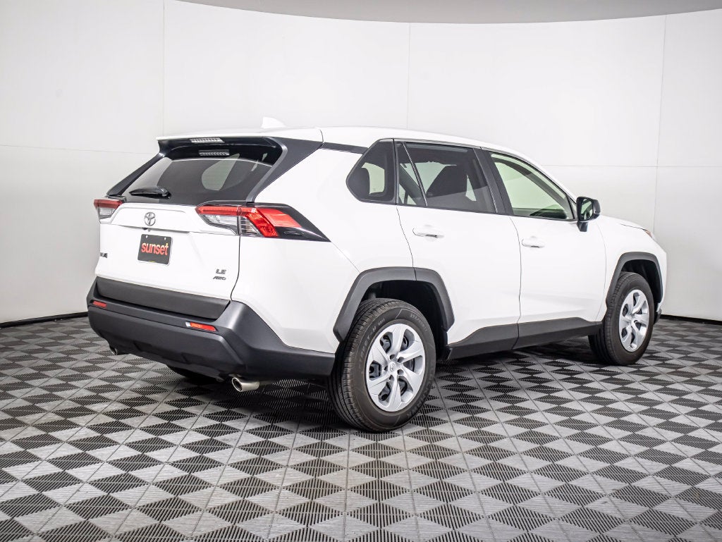 2023 Toyota RAV4 LE