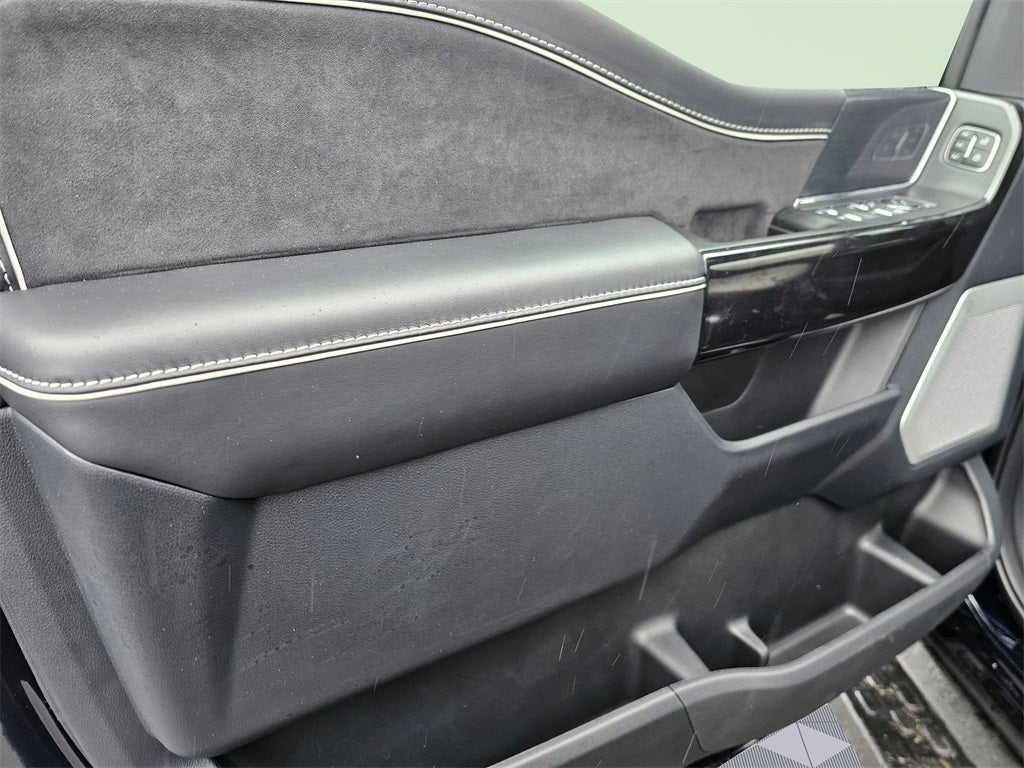 2025 Ford F-150 Lightning Platinum®