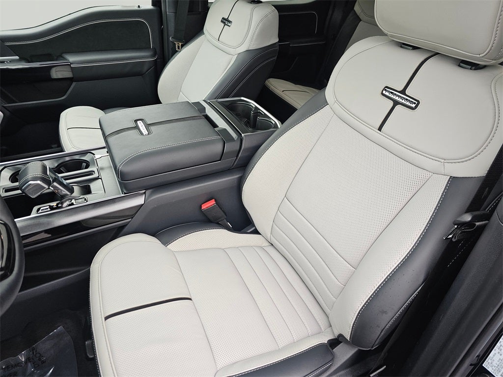 2025 Ford F-150 Lightning Platinum®