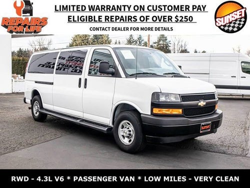 2023 Chevrolet Express Passenger 3500 1LS
