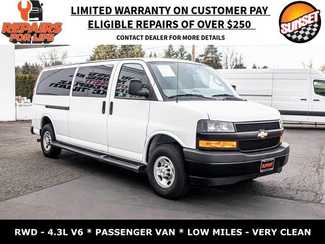 2023 Chevrolet Express Passenger 3500 1LS