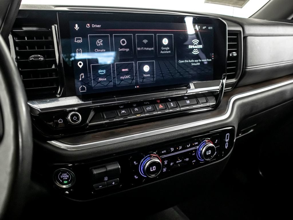 2025 GMC Sierra 1500 SLT