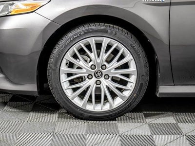 2020 Toyota Camry Hybrid XLE