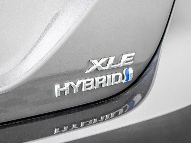 2020 Toyota Camry Hybrid XLE