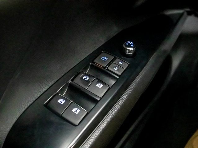 2020 Toyota Camry Hybrid XLE