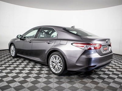 2020 Toyota Camry Hybrid XLE
