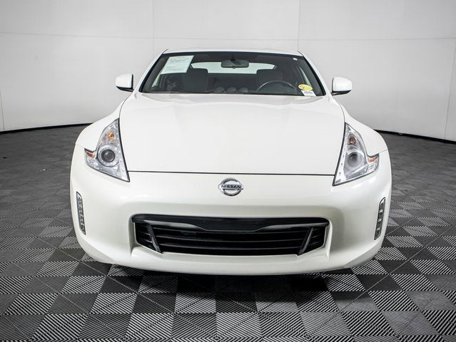 2017 Nissan 370Z 2DR CPE MT