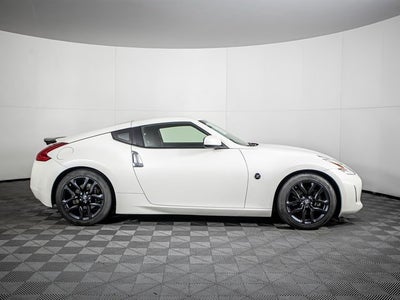 2017 Nissan 370Z 2DR CPE MT