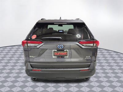 2020 Toyota RAV4 Hybrid XLE