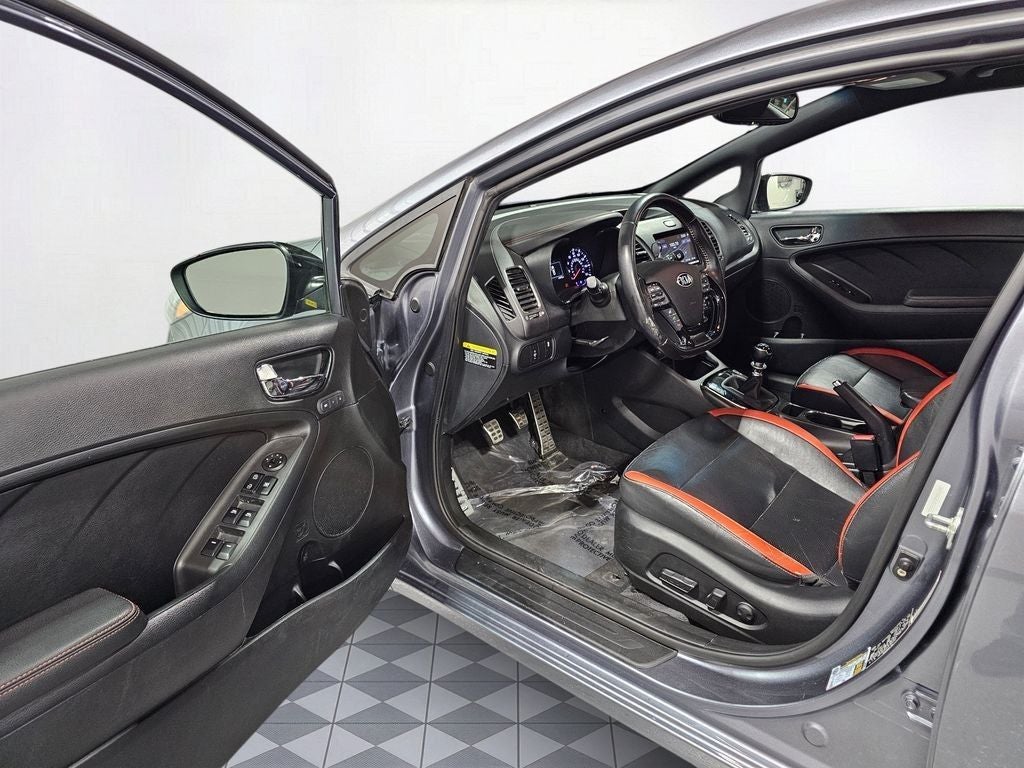 2018 Kia Forte5 SX
