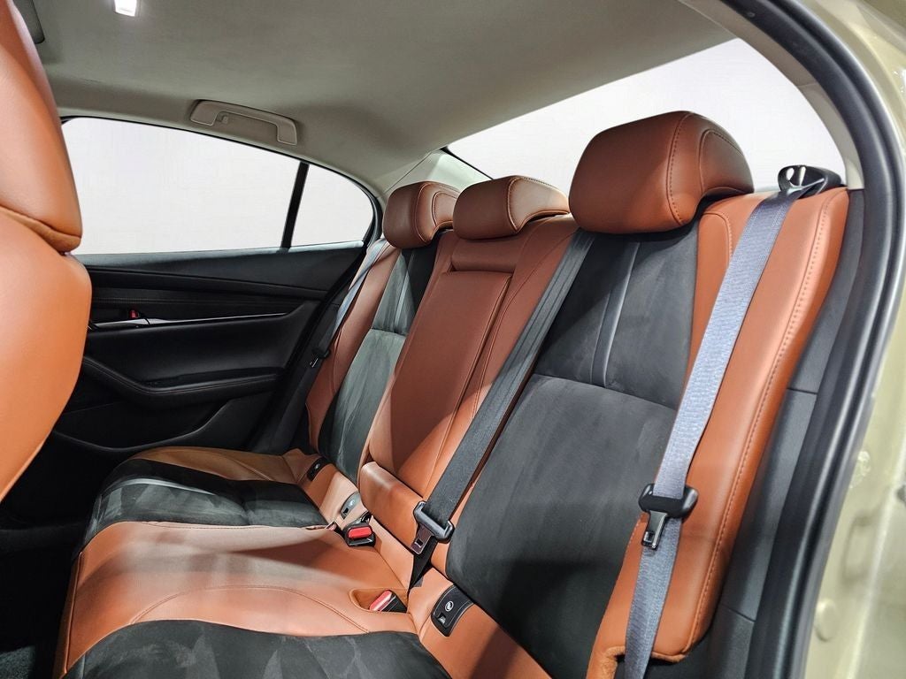 2024 Mazda Mazda3 2.5 Carbon Turbo