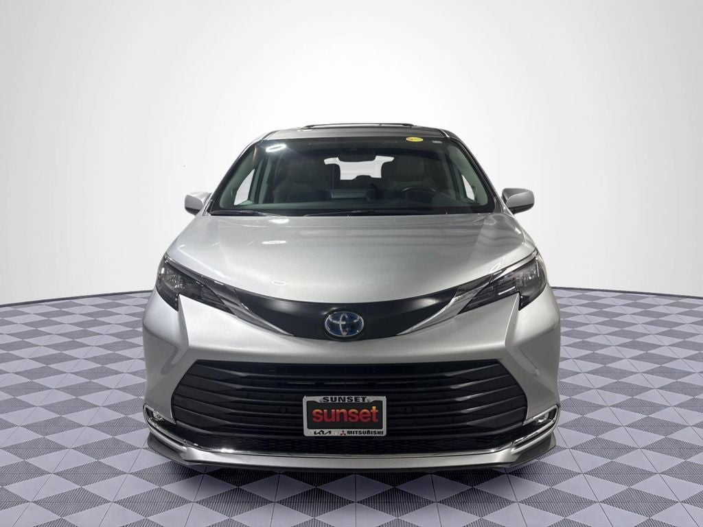2024 Toyota Sienna XLE 7 Passenger