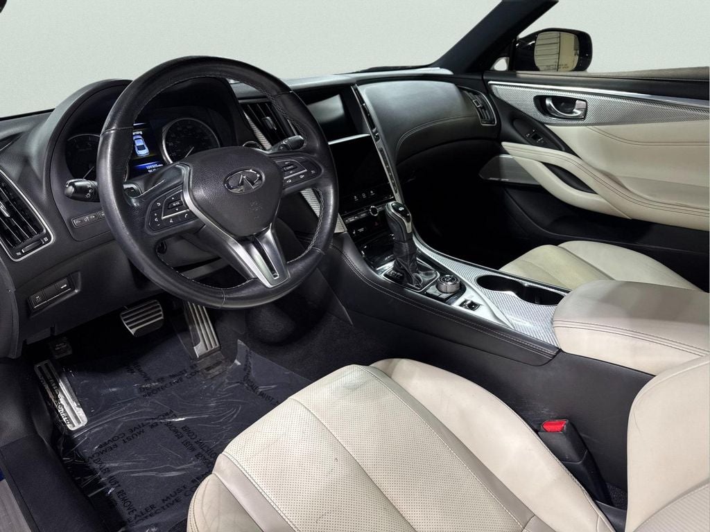 2017 INFINITI Q60 Red Sport 400