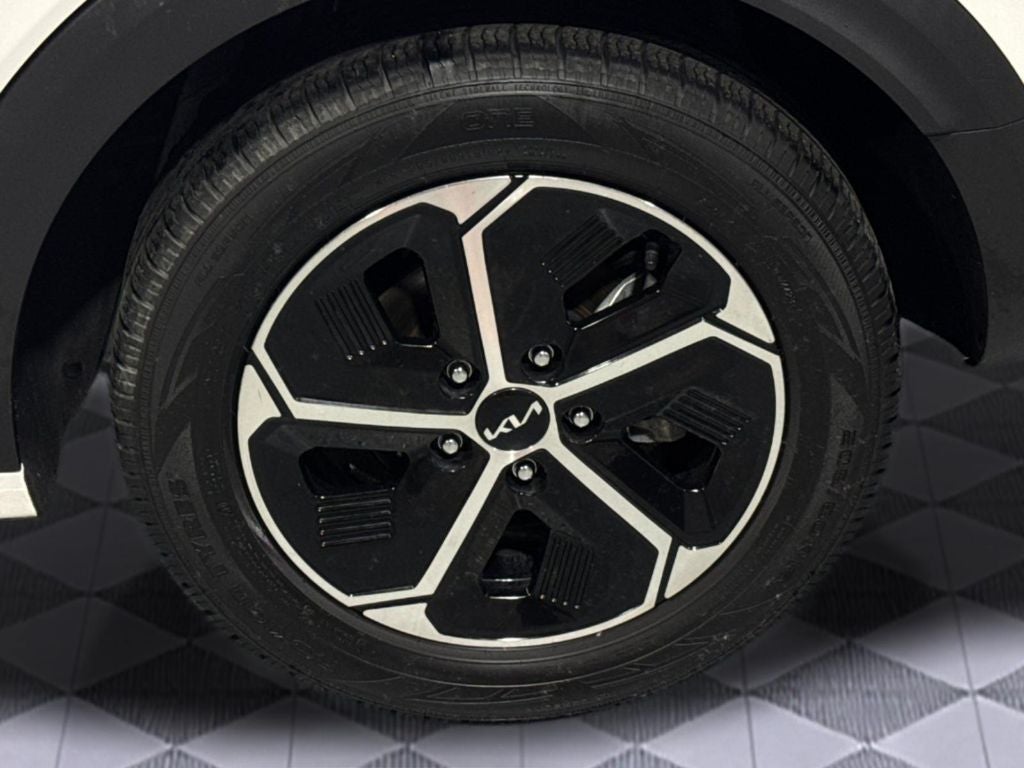 2023 Kia Niro EX