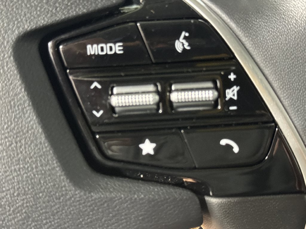 2025 Kia Niro Plug-In Hybrid EX