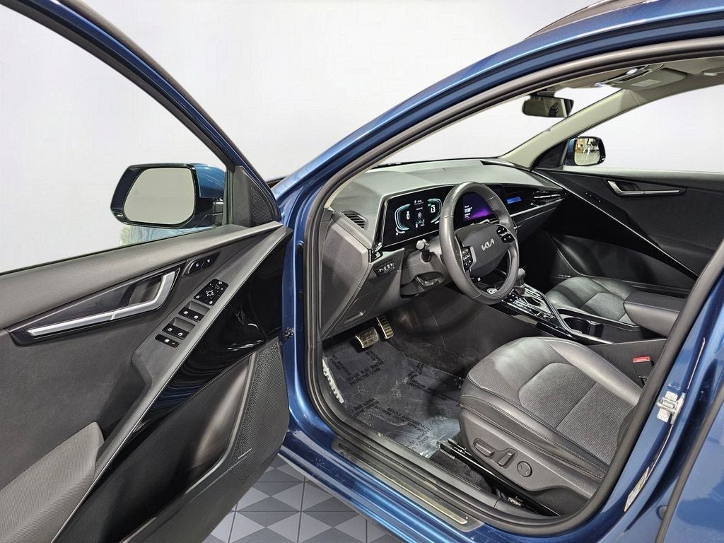 2024 Kia Niro SX Touring