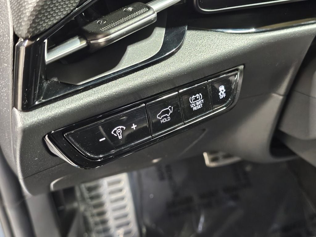 2024 Kia Niro SX Touring